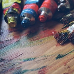 Clean Finnish paint on a table